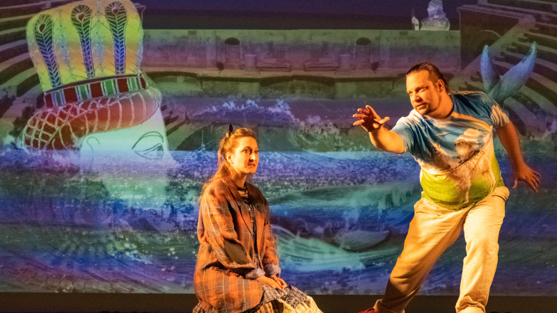 MOMO und Gigi, Hoftheater